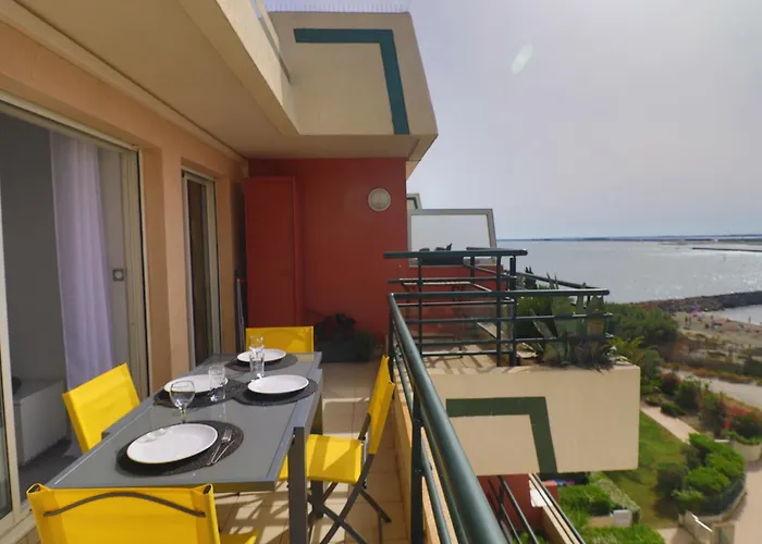 Magnifique 30m² Rénové Avec Terrasse, 2 Pièces Pour 4 Personnes à - Fr-1-472a-312 Appartement Sète